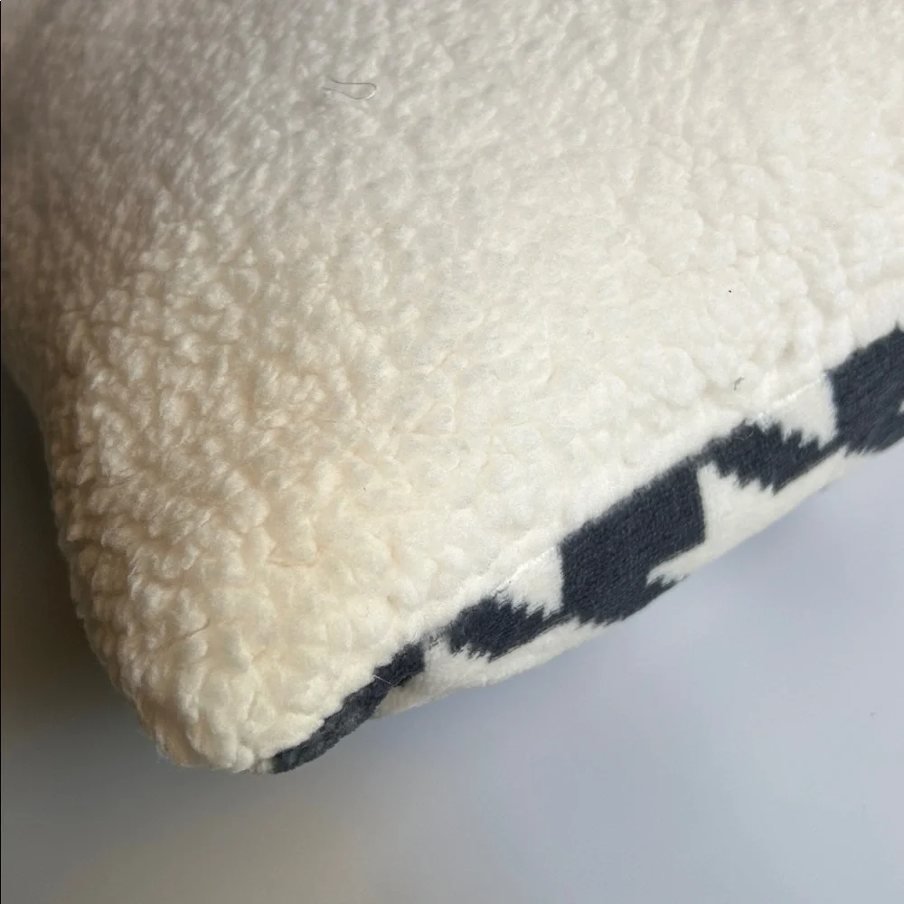 Threshold Houndstooth Printed 18” Square Pillow Faux Shearling Charcoal Gray